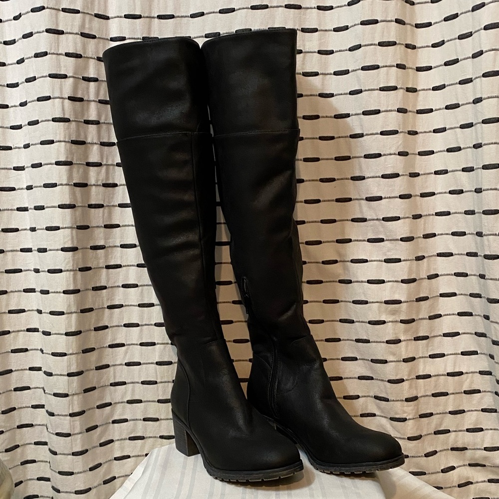 Womens Black Over the Knee boots with side zipper